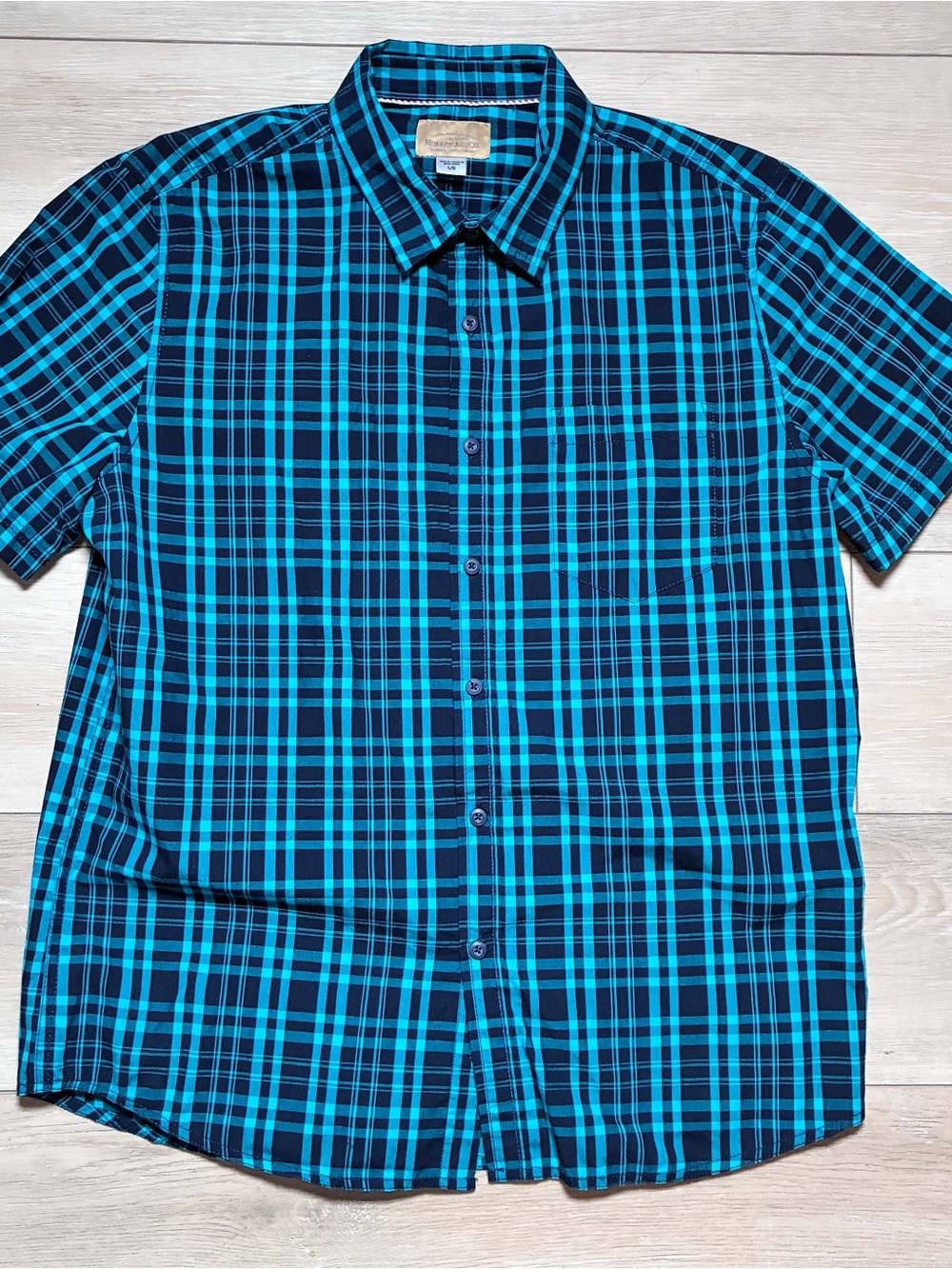 Men's Teal & Navy Plaid Short-Sleeve Button-Down Shirt